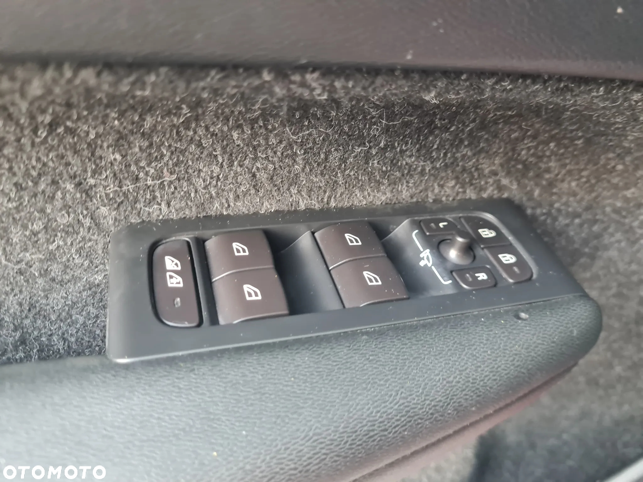 Volvo XC 40 T5 AWD Momentum - 9