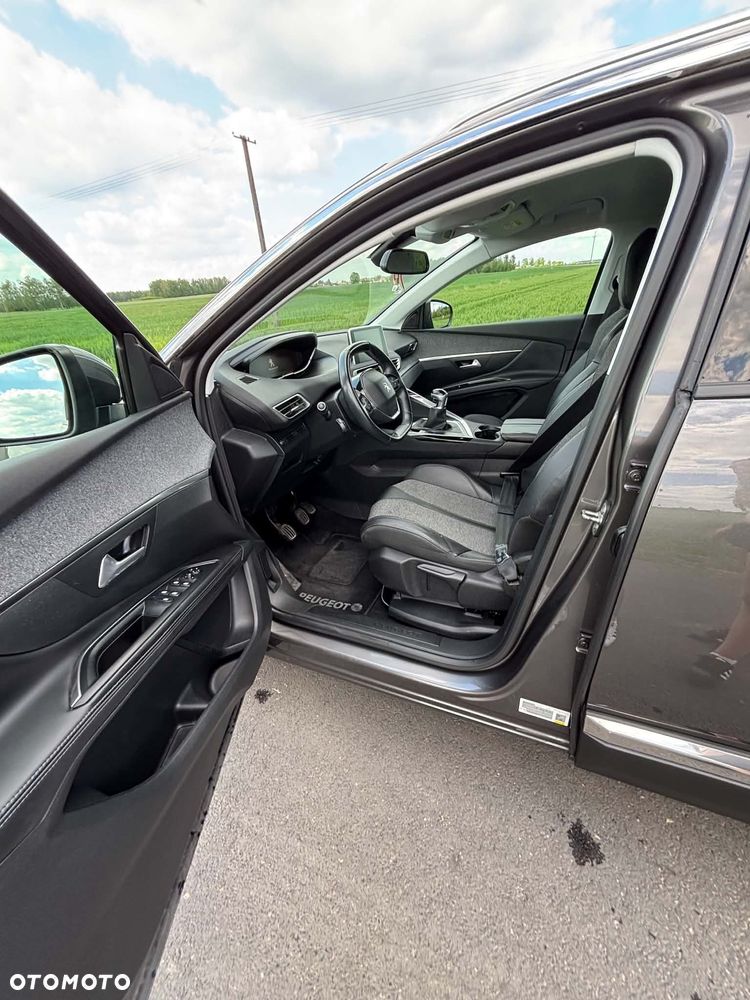 Peugeot 5008 - 17