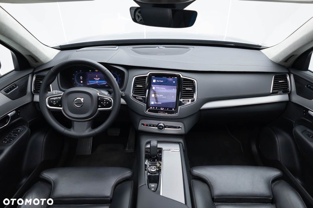 Volvo XC 90 B5 D AWD Ultimate Dark - 17