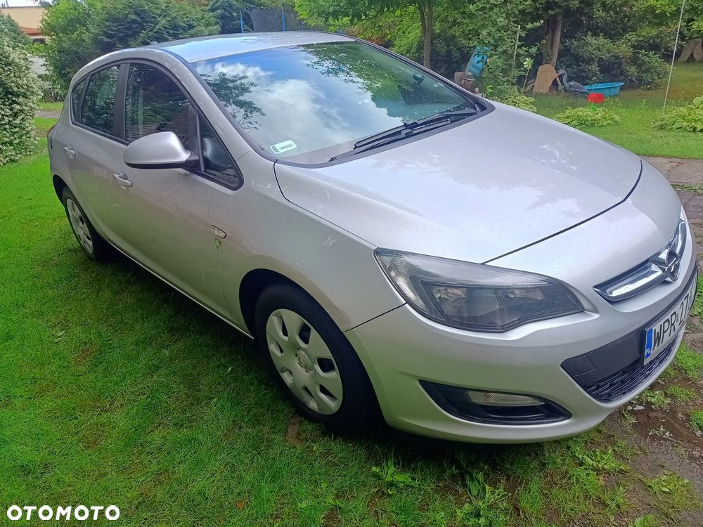 Opel Astra 1.4 T Essentia - 2