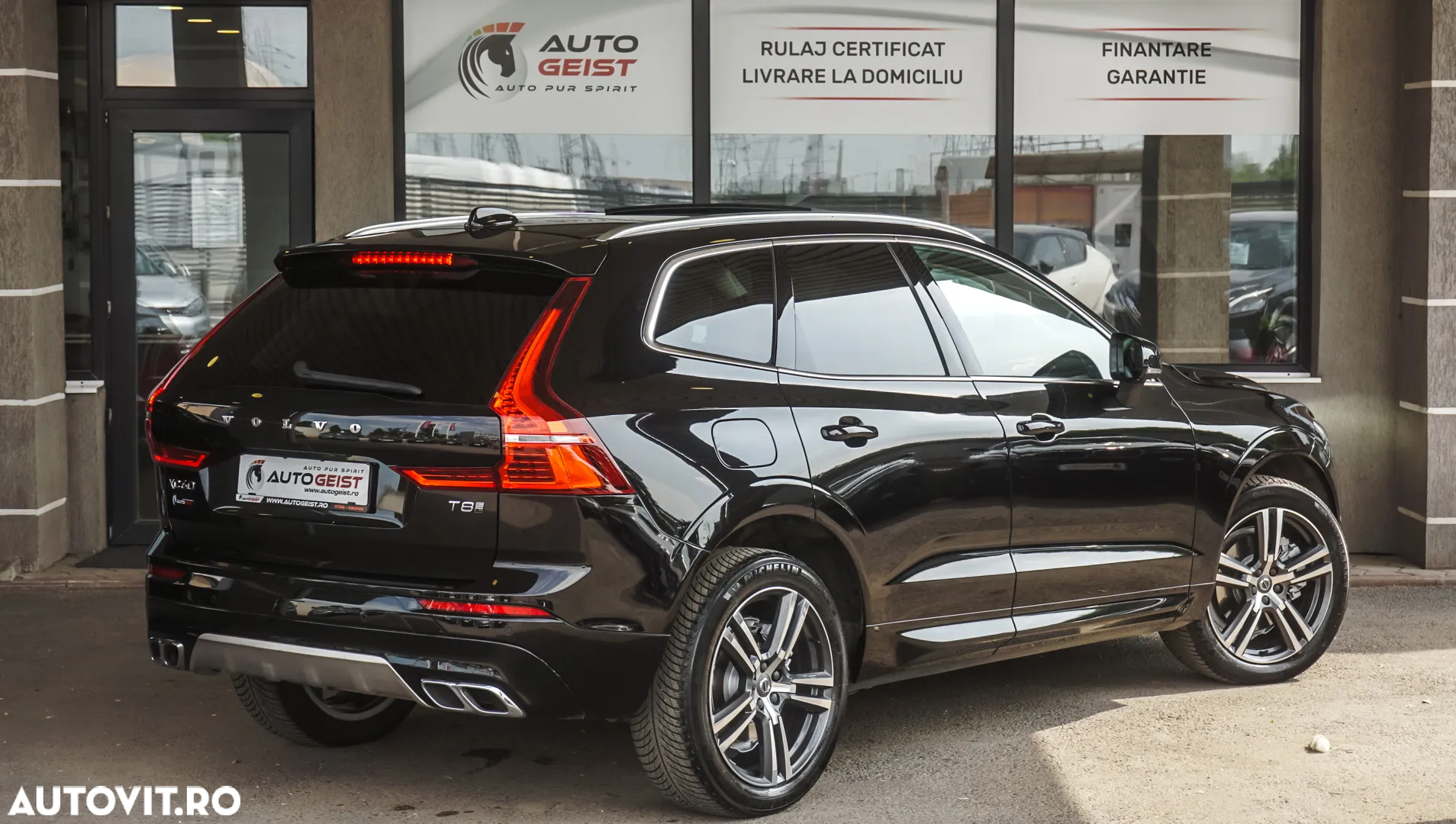 Volvo XC 60 T8 Twin Engine AWD Momentum - 6