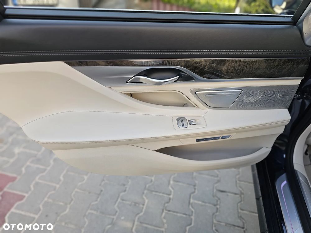 BMW Seria 7 750Li xDrive Edition Exclusive - 9