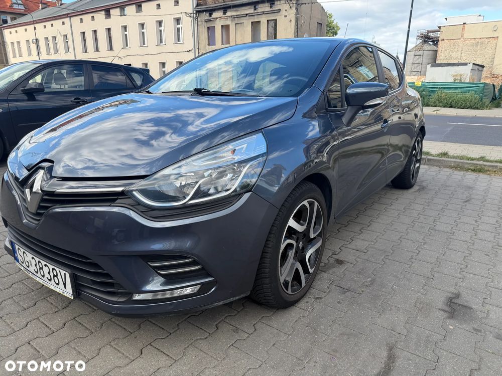 Renault Clio 1.2 16V Alize - 1