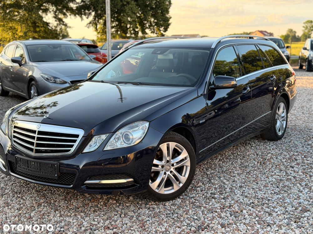 Mercedes-Benz Klasa E 200 CGI BlueEffICIENCY Avantgarde - 15