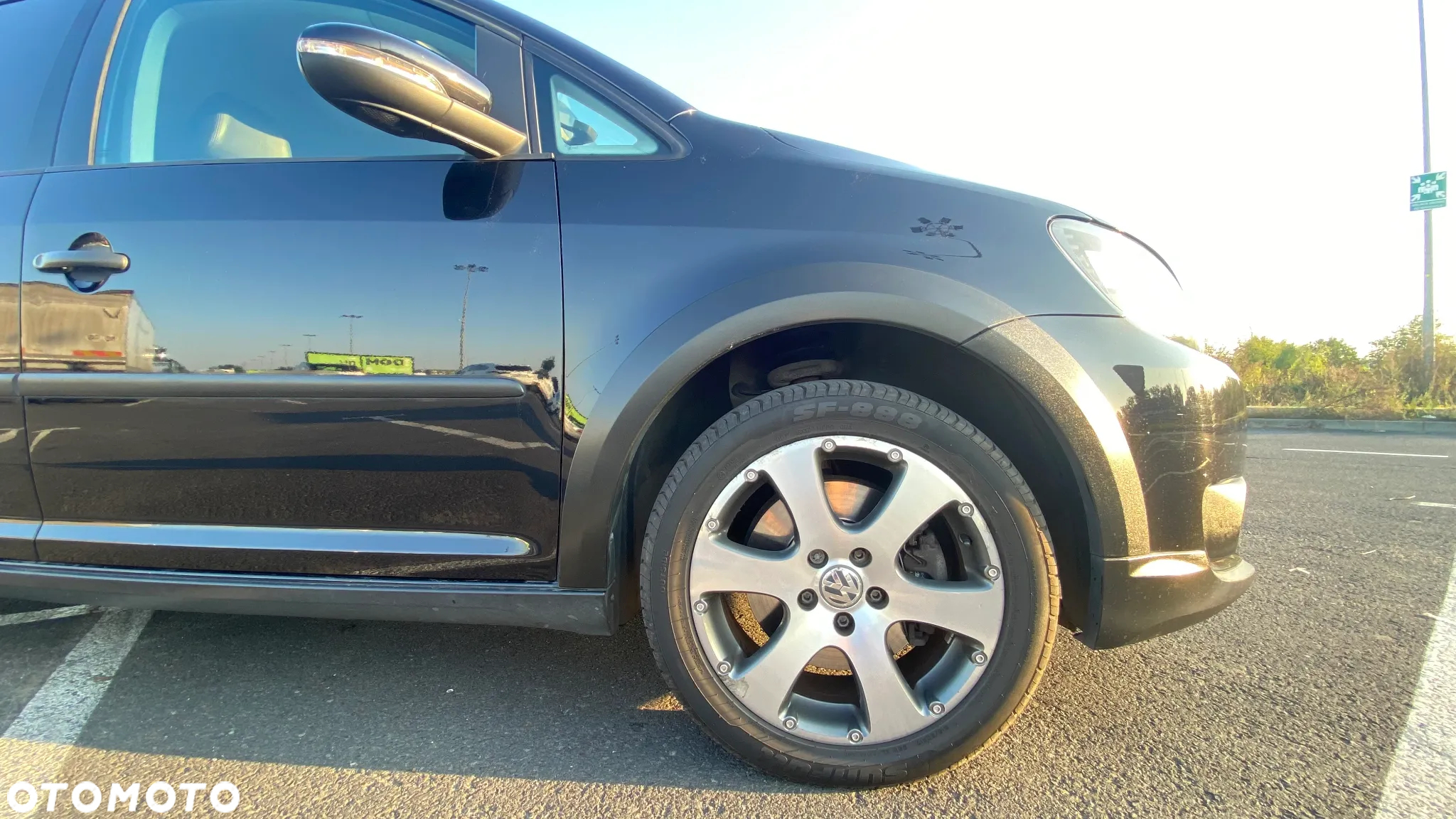 Volkswagen Touran 1.4 TSI Cross DSG - 6