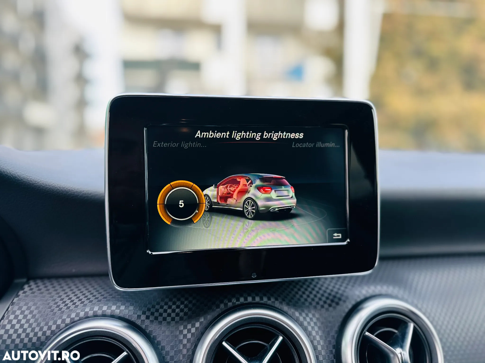 Mercedes-Benz A 180 (BlueEFFICIENCY) 7G-DCT Urban - 21