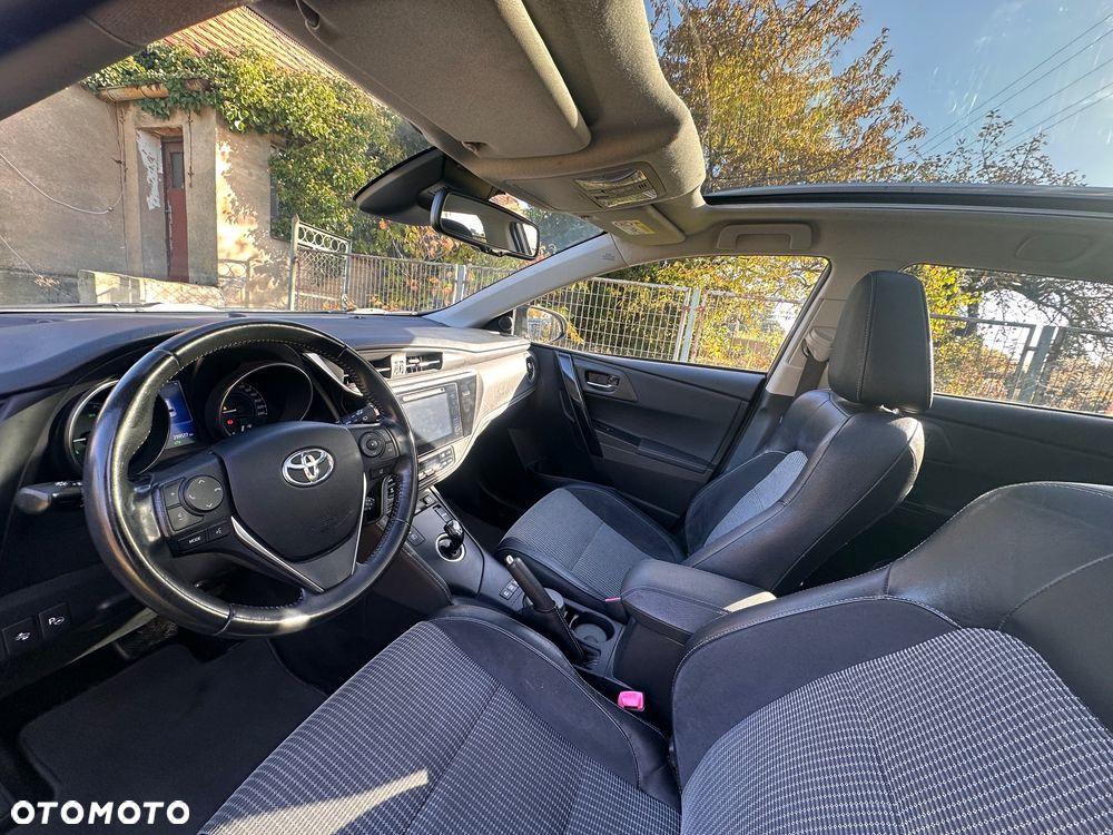 Toyota Auris 1.8 HSD Luna - 14
