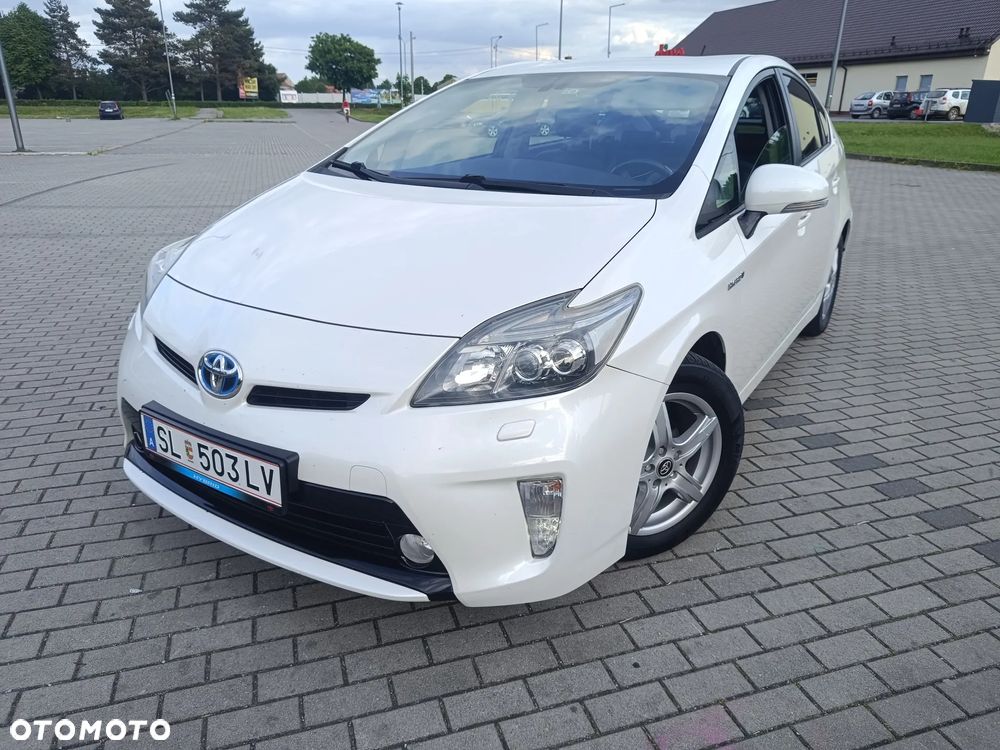 Toyota Prius 1.8 HSD Prestige - 10