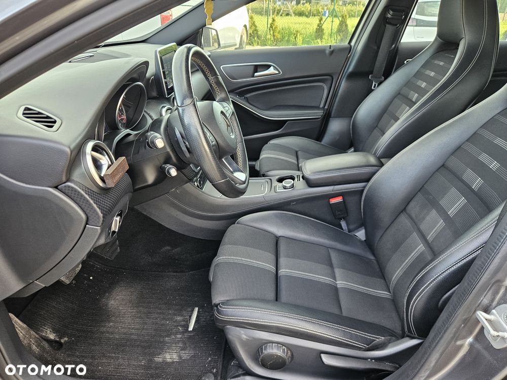 Mercedes-Benz Klasa A 180 (BlueEFFICIENCY) 7G-DCT Urban - 23
