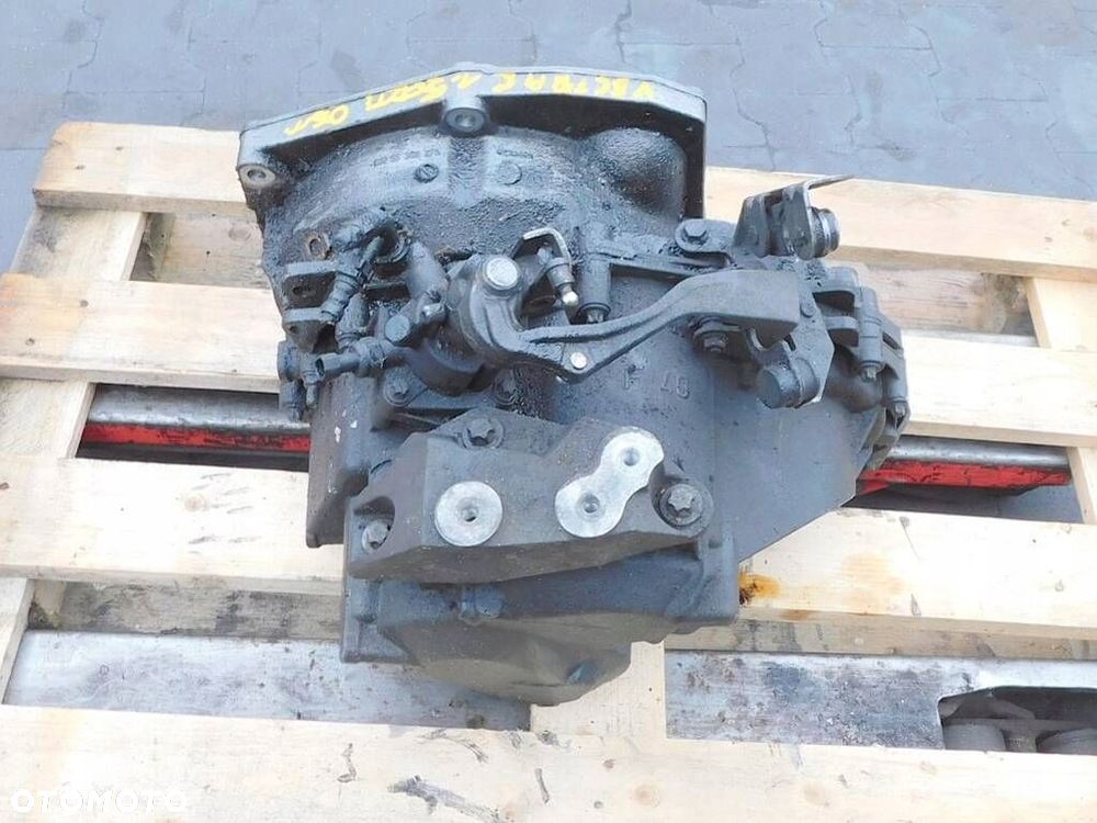 OPEL VECTRA C LIFT GTS SKRZYNIA BIEGÓW 55350375 F40 - 2