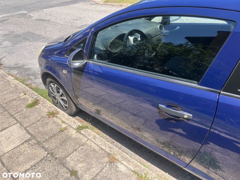 Opel Corsa 1.2 16V Essentia - 11