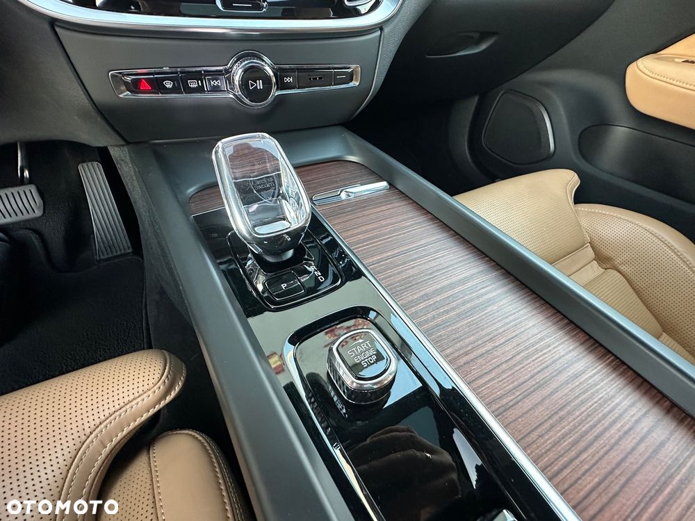 Volvo V60 ver-b4-d-awd-ultimate - 32