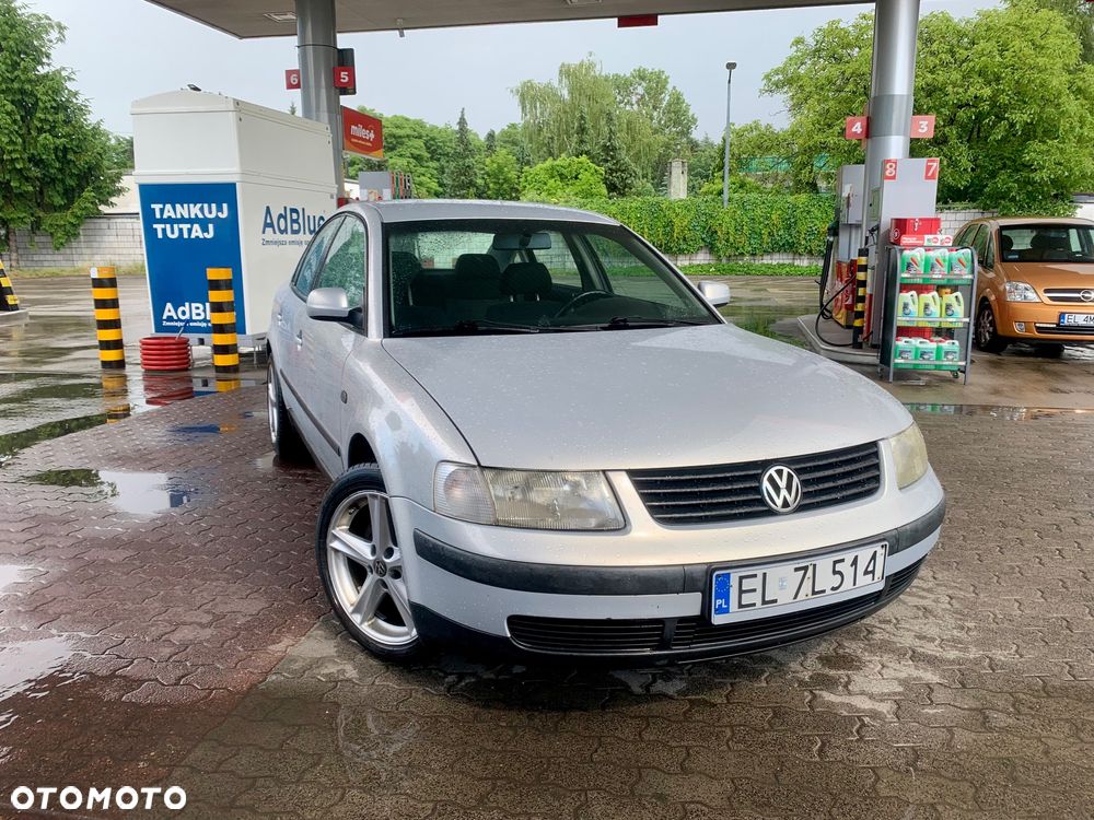 Volkswagen Passat 1.8 Highline - 2