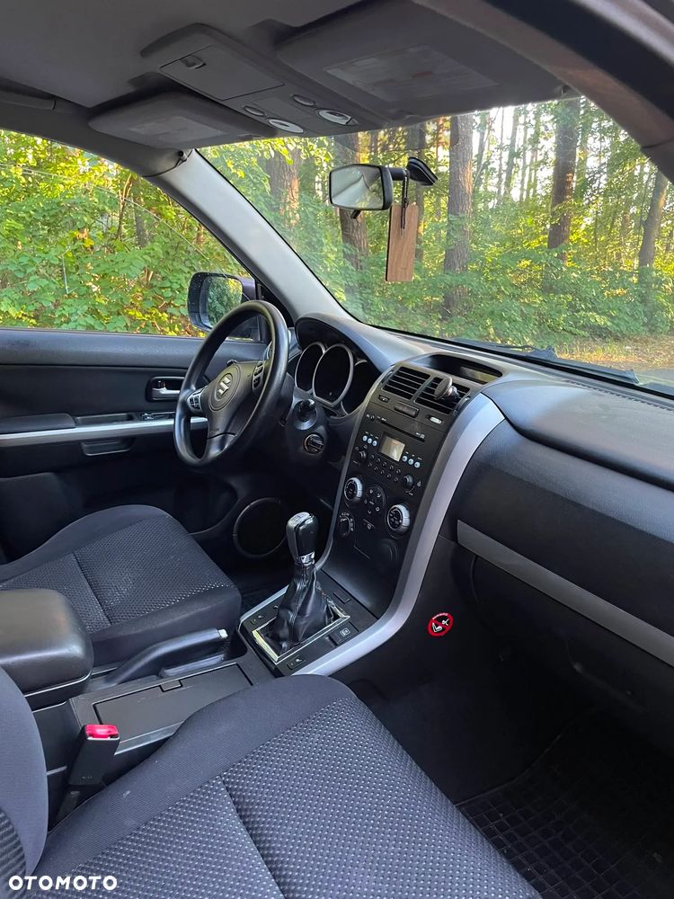 Suzuki Grand Vitara 2.0 - 5