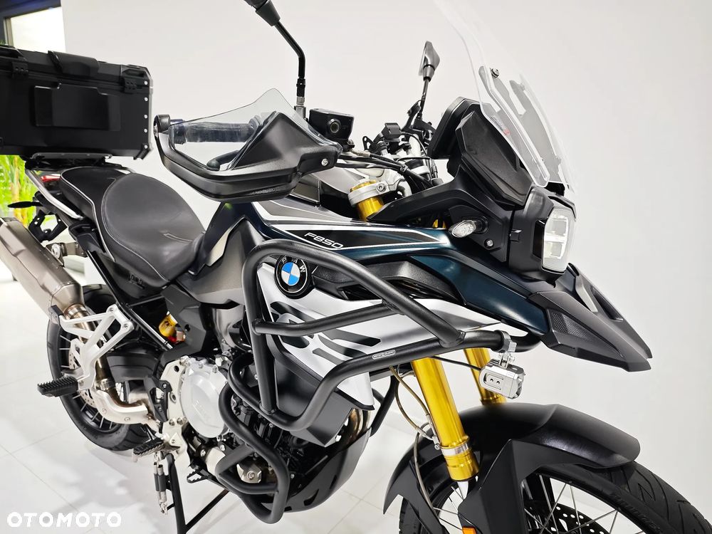 BMW F - 10