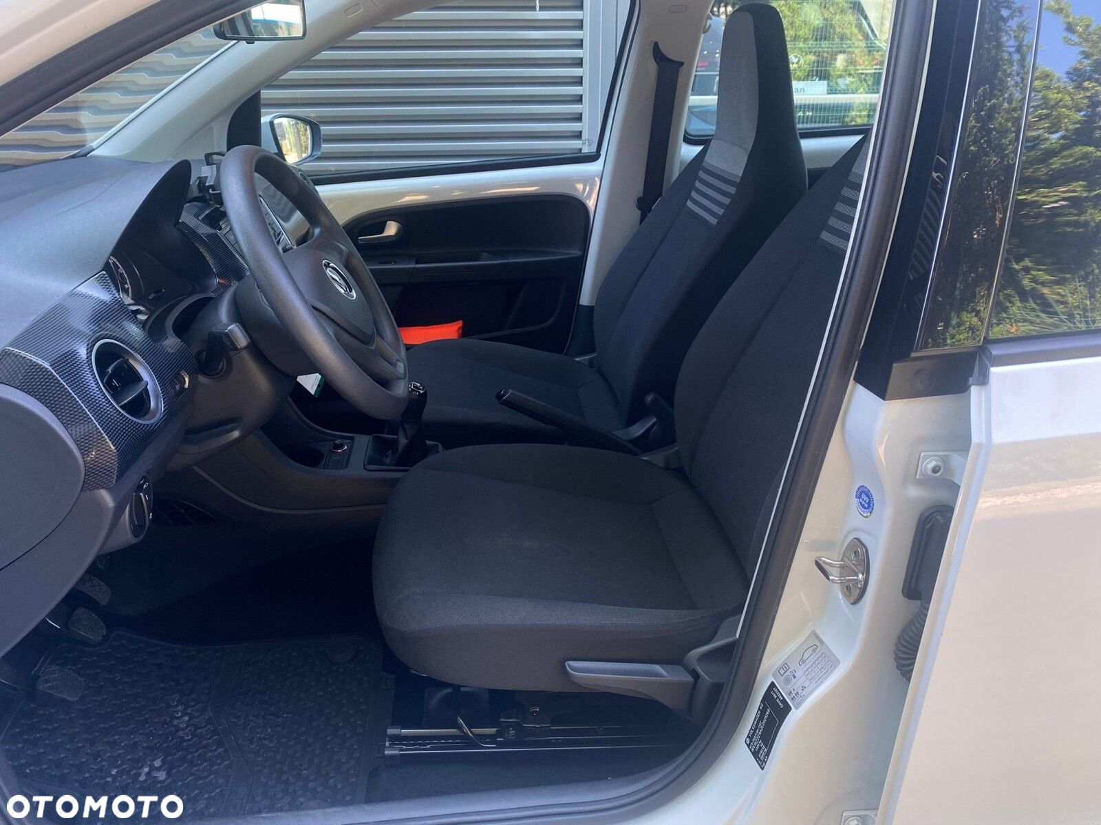 Volkswagen up! 1.0 move - 11