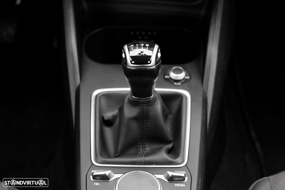 Audi Q2 30 TFSI Advanced - 25