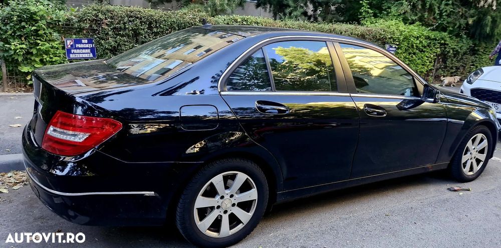 Mercedes-Benz C 180 Avantgarde Edition - 12