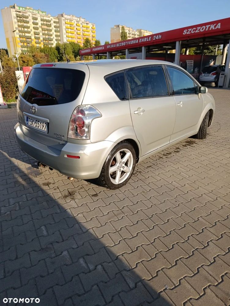 Toyota Corolla Verso 2.2 D-4D X + NAVI 7os - 4
