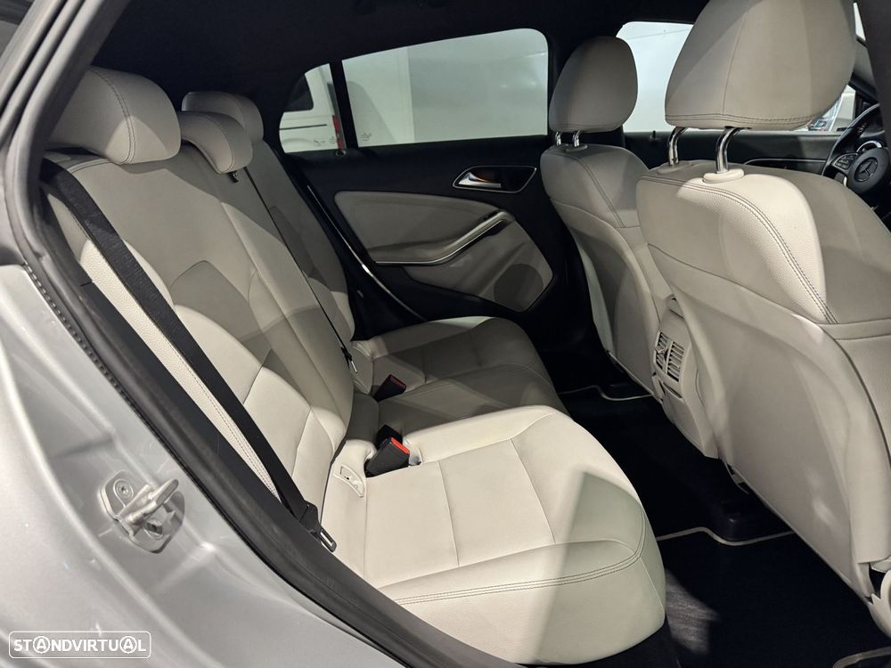 Mercedes-Benz CLA 180 d Shooting Brake Urban - 24