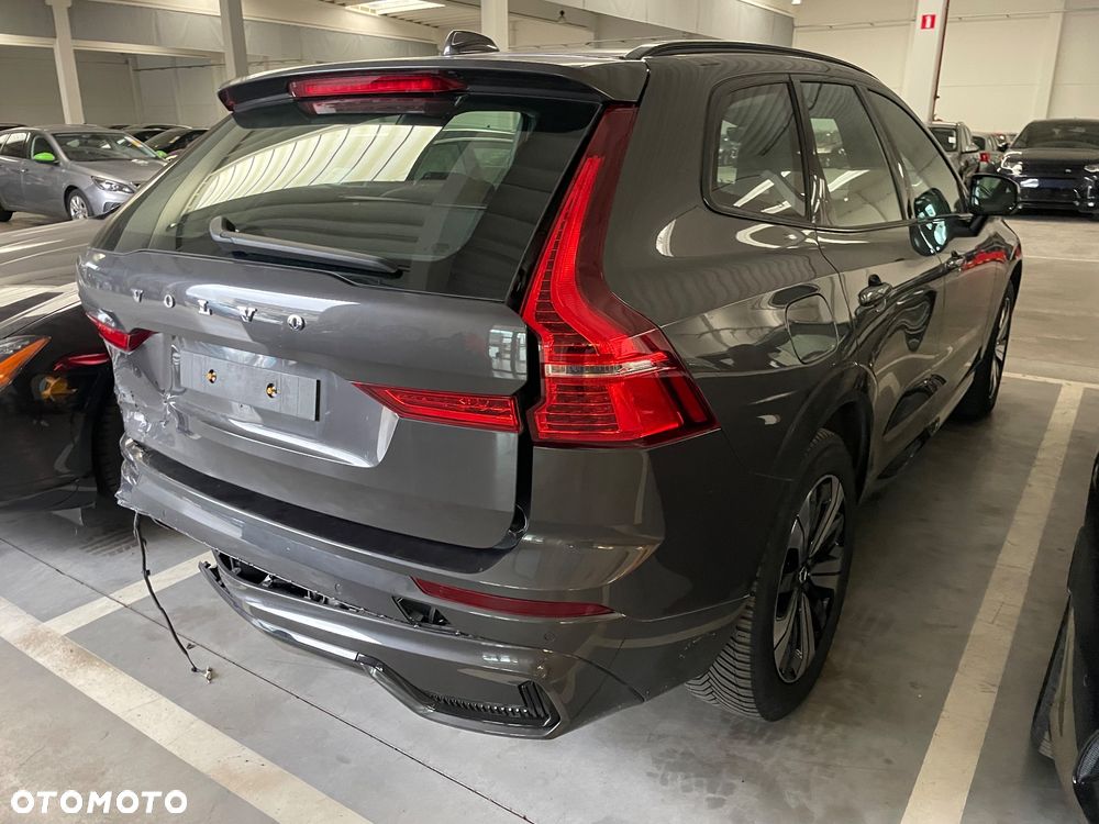 Volvo XC 60 B5 B AWD R-Design - 2
