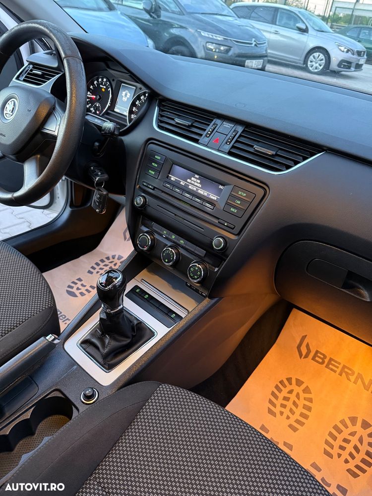 Skoda Octavia 1.6 TDI Green tec 4x4 Elegance - 10