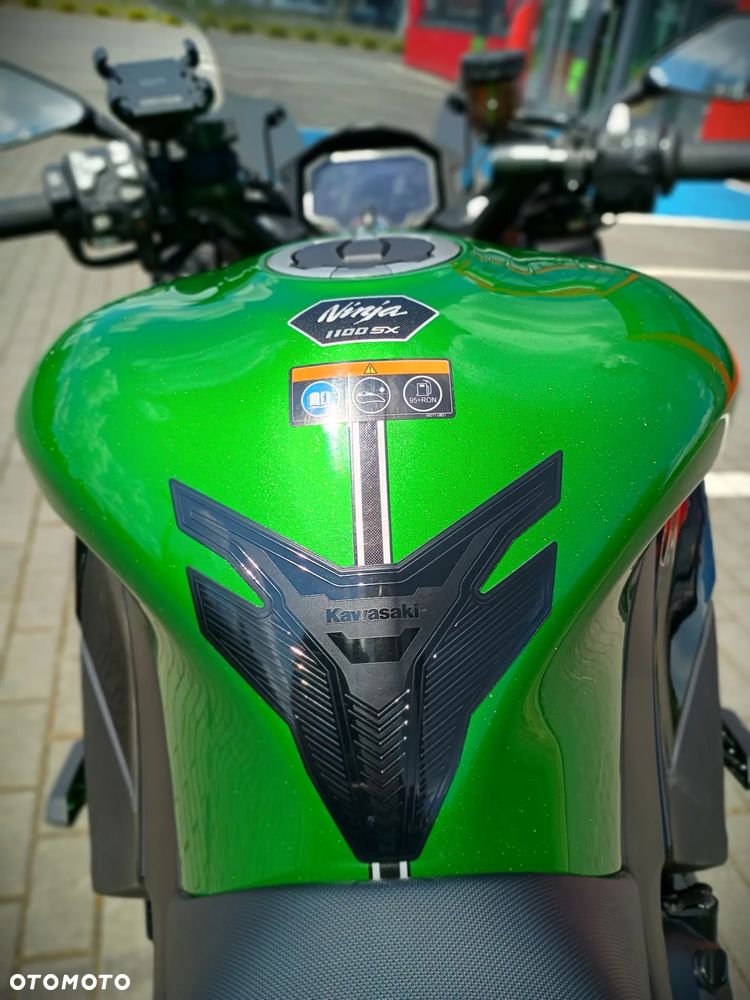 Kawasaki Ninja 1000 SX - 10
