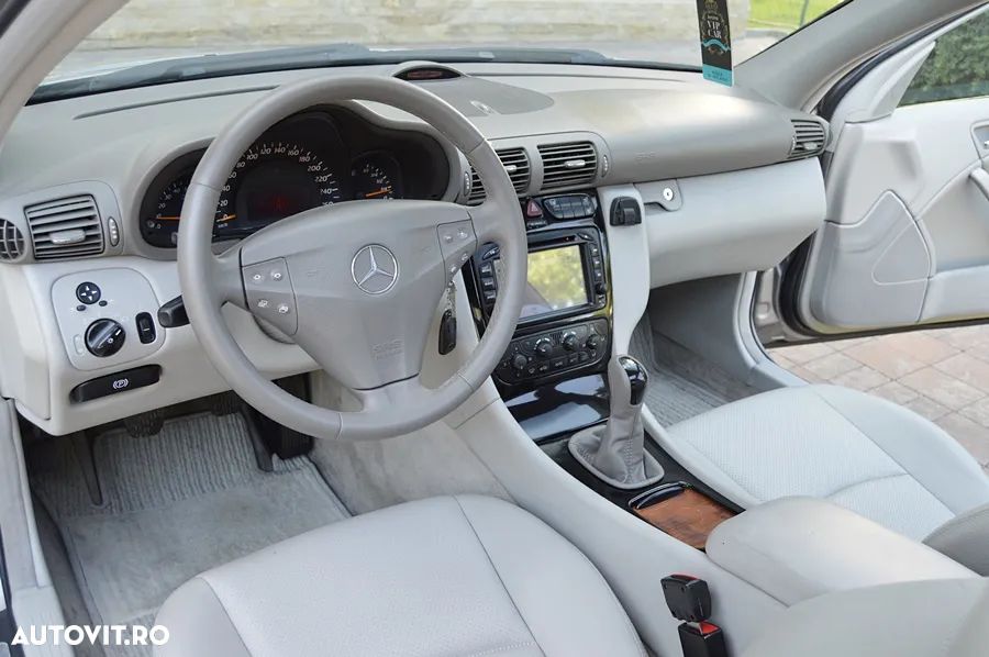 Mercedes-Benz C 220 CDI Sportcoupe - 8