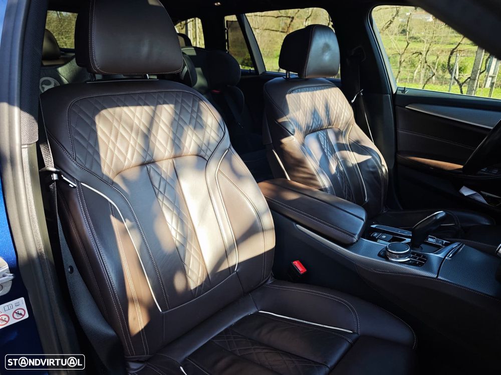 BMW 520 d Pack Desportivo M Auto - 16