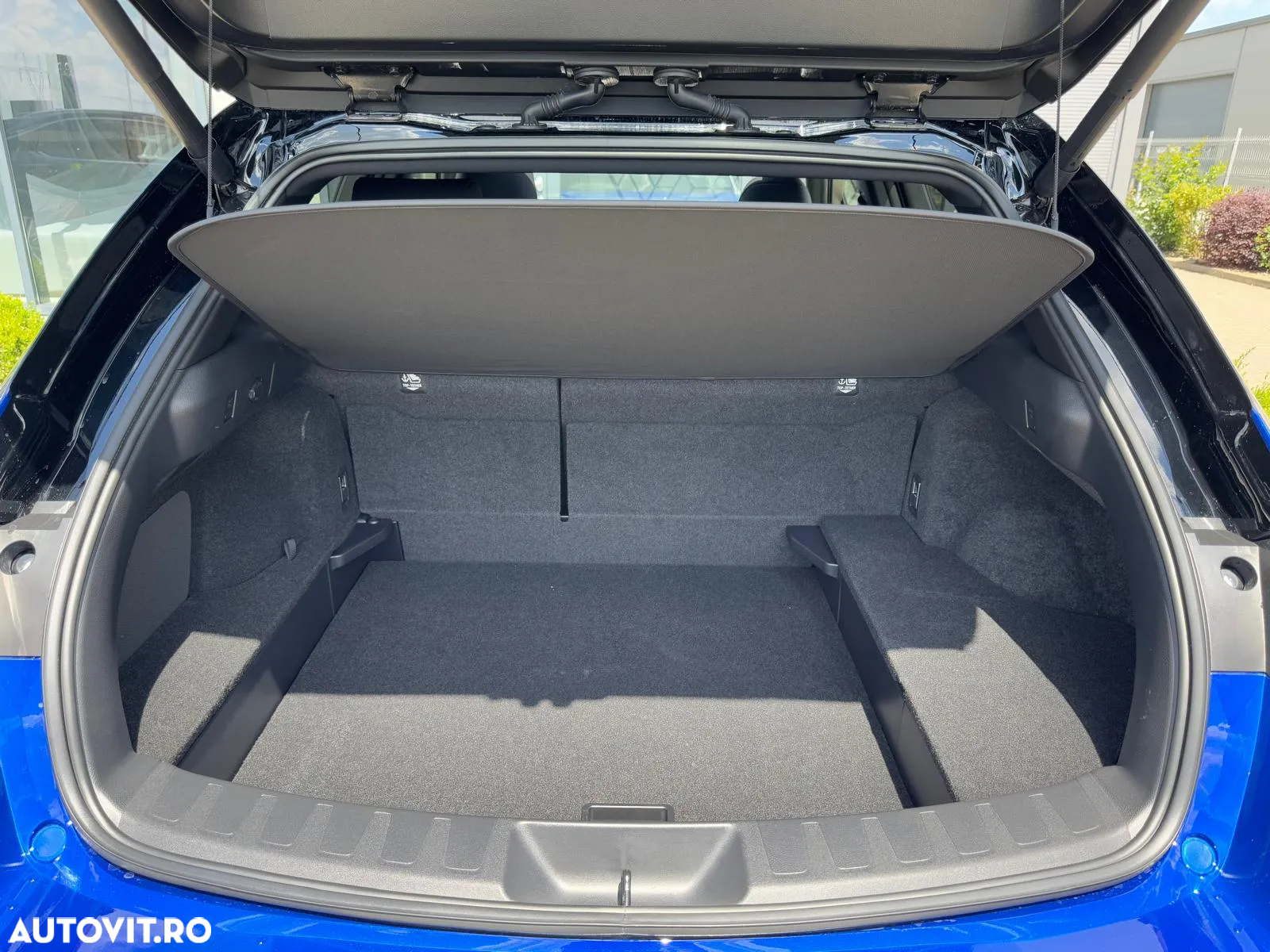 Lexus UX 300h FWD CVT HEV F Sport Design - 34