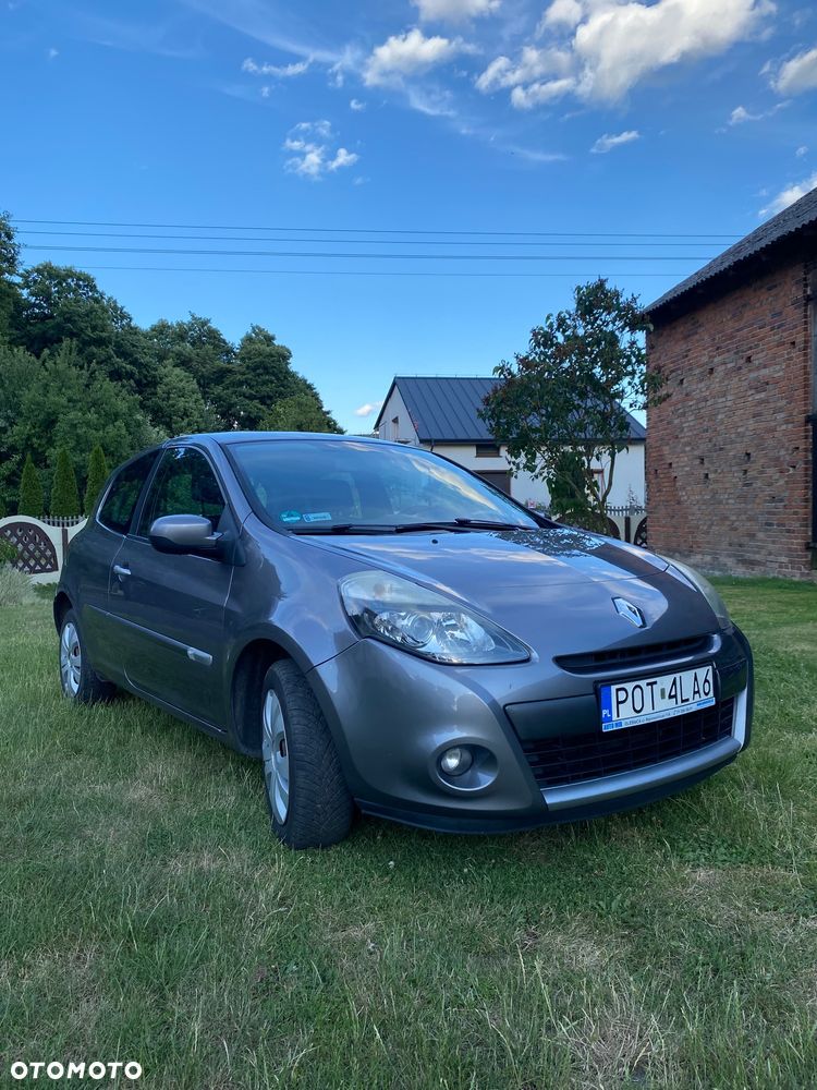 Renault Clio - 1