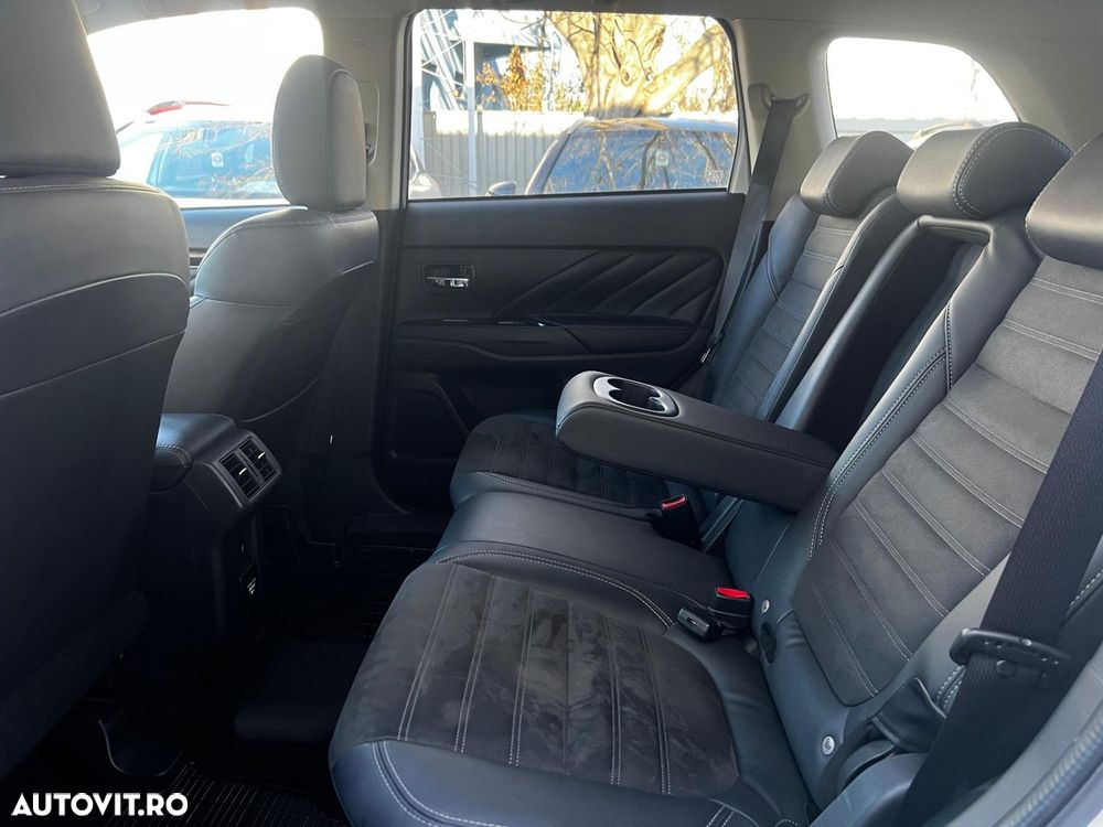 MITSUBISHI Outlander 2019 — imagine 27