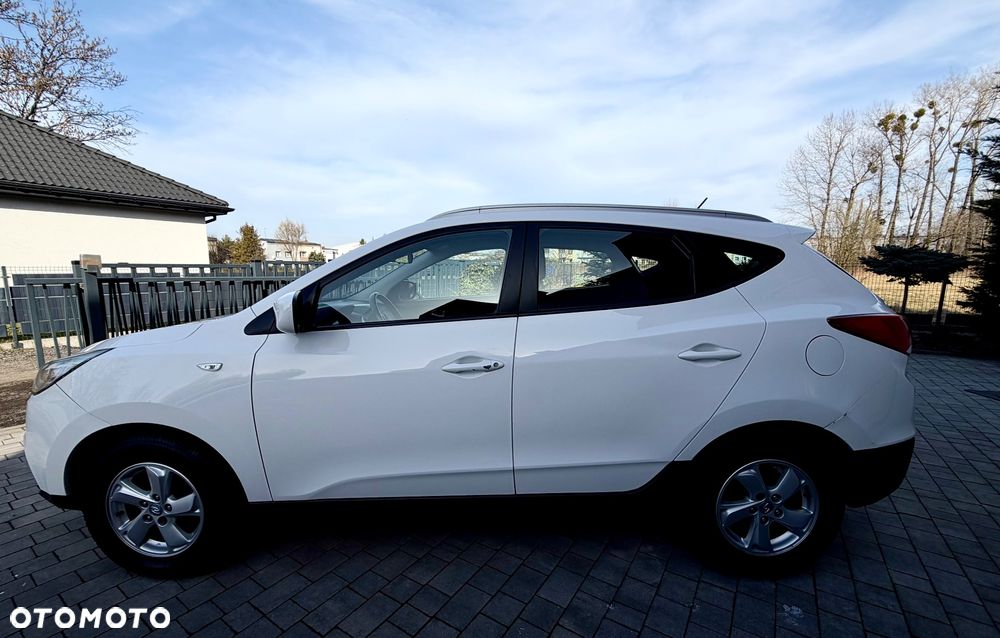 Hyundai ix35 1.7 CRDi 2WD UEFA EURO 2012 Edition - 11