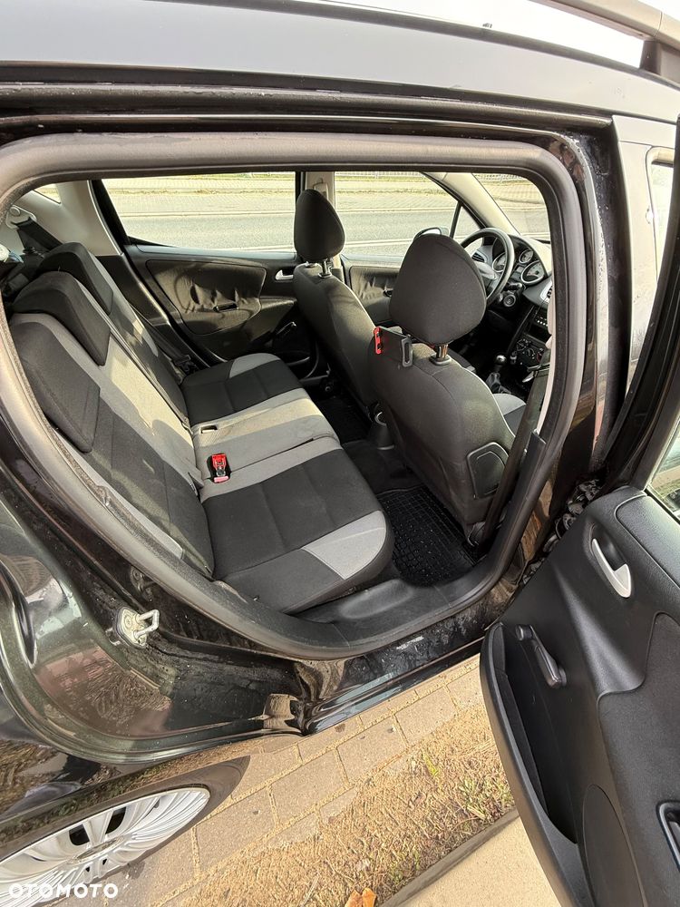 Peugeot 207 1.4 - 8