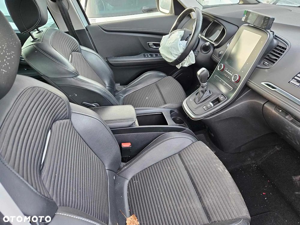 Renault Grand Scenic - 5