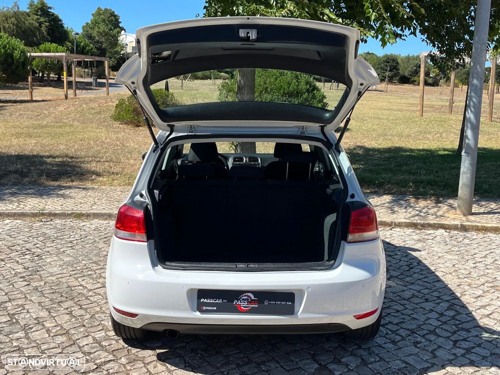 VW Golf 1.6 TDi DPF Style - 14