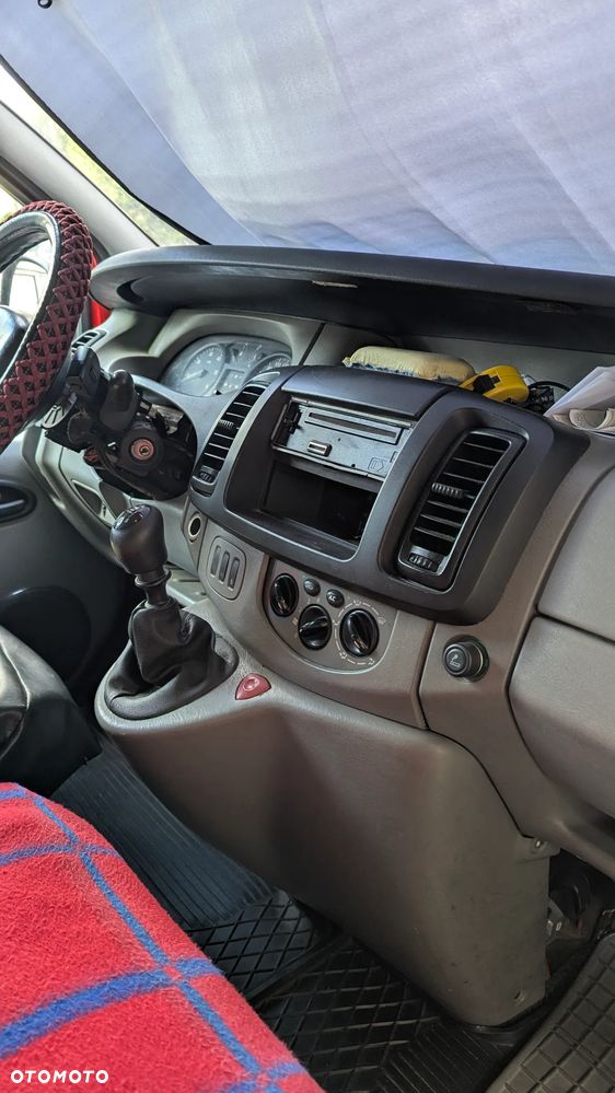 Renault Trafic - 12