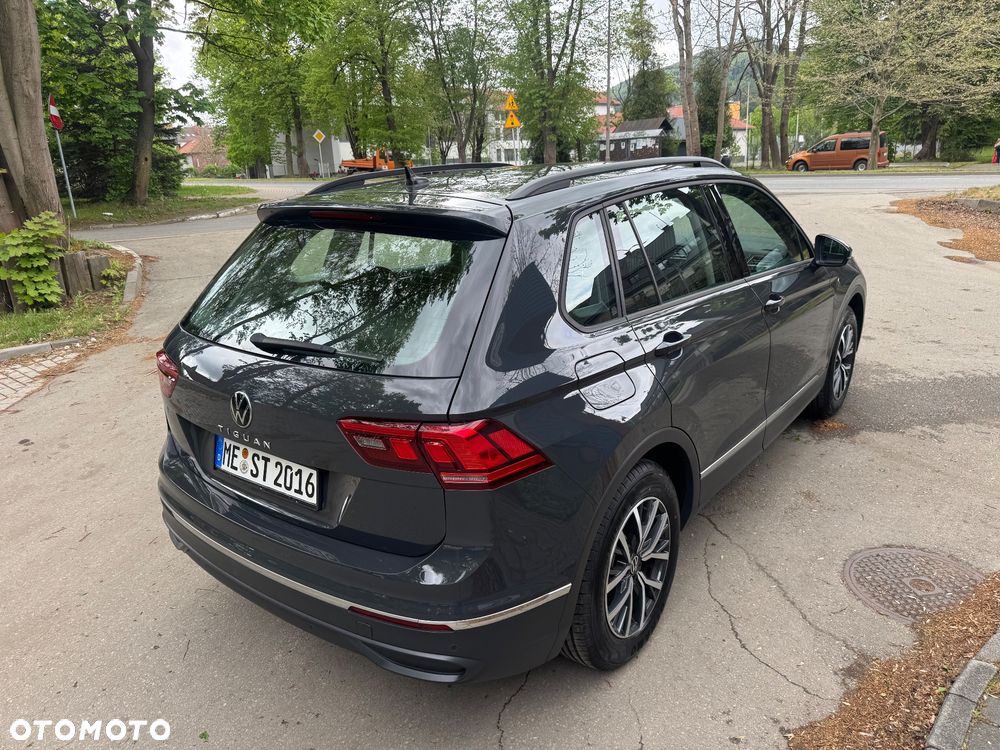 Volkswagen Tiguan - 10