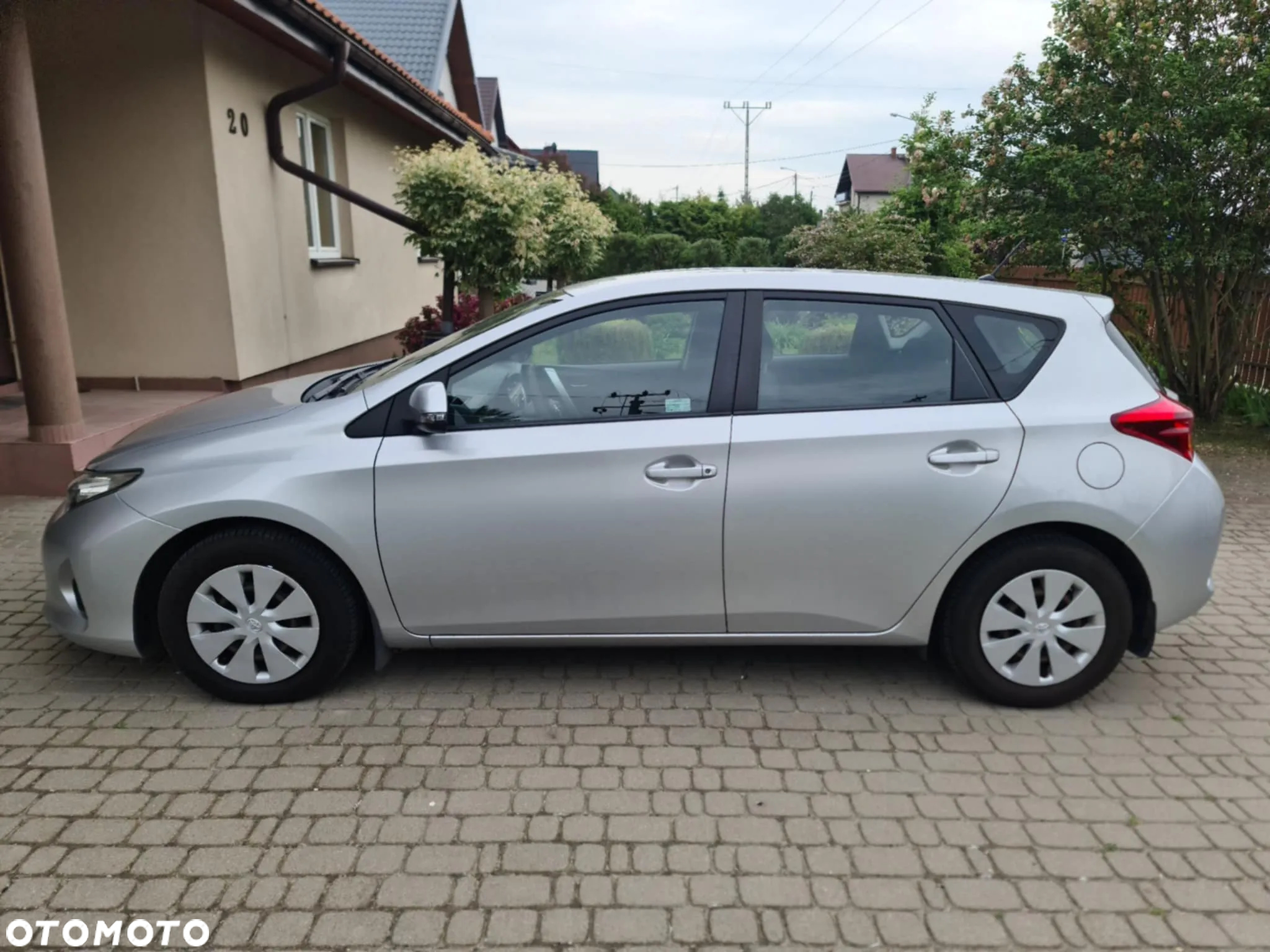 Toyota Auris - 2