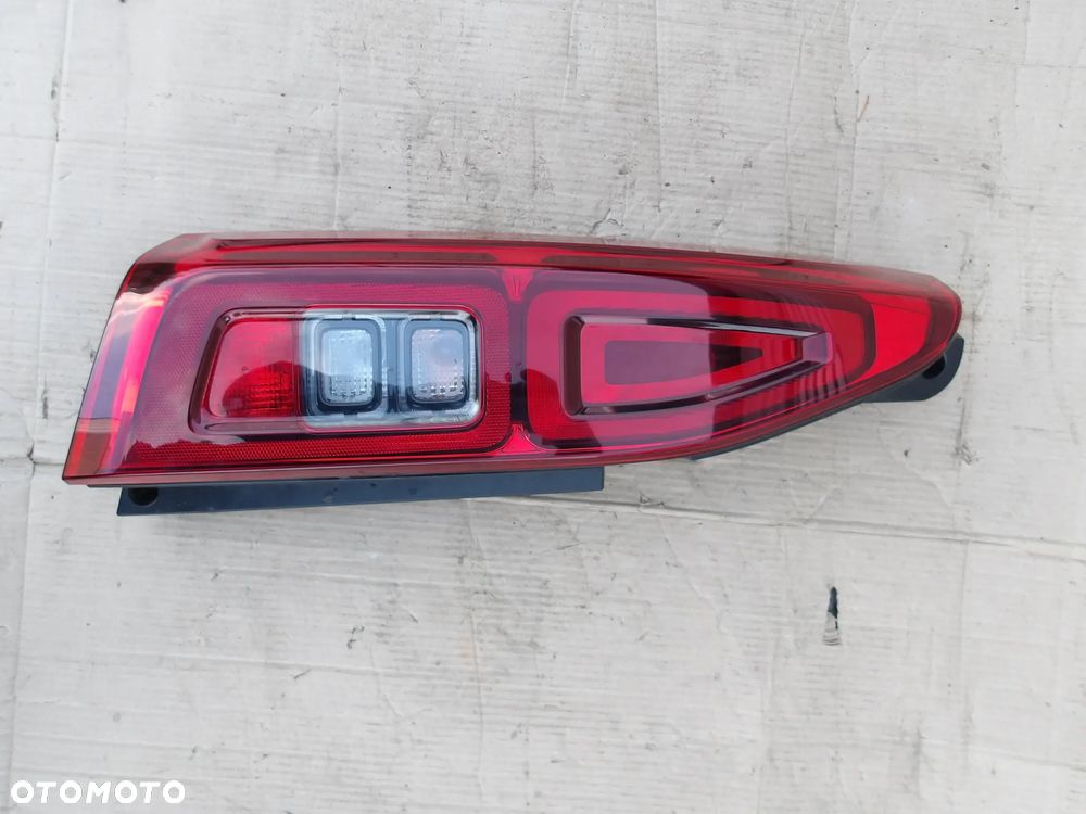 LAMPA TYL PARTNER BERLINGO III IV KOMPLET 9820555080 9819649280 - 12