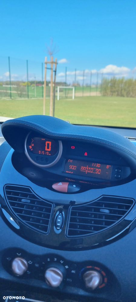 Renault Twingo 1.2 LEV 16V 75 Miss Sixty - 11