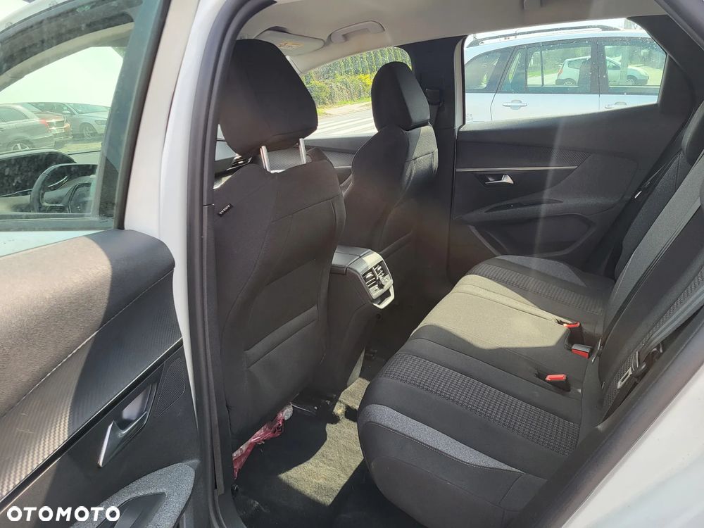 Peugeot 3008 BlueHDi 130 Stop & Start EAT8 Allure - 30