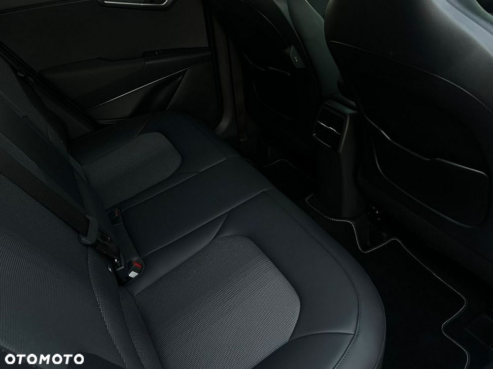 Kia Niro 1.6 GDI Hybrid L - 12