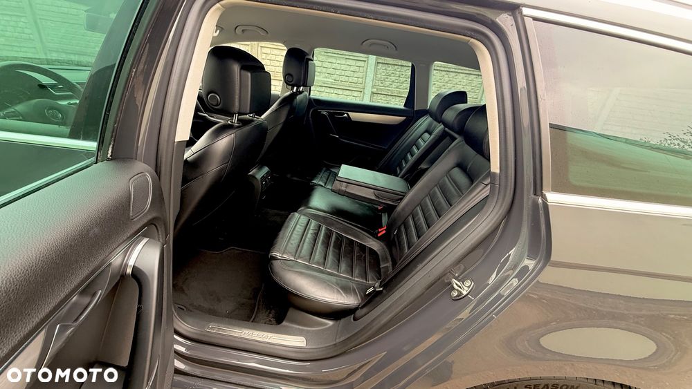 Volkswagen Passat 2.0 TDI BlueMotion Technology Highline - 37