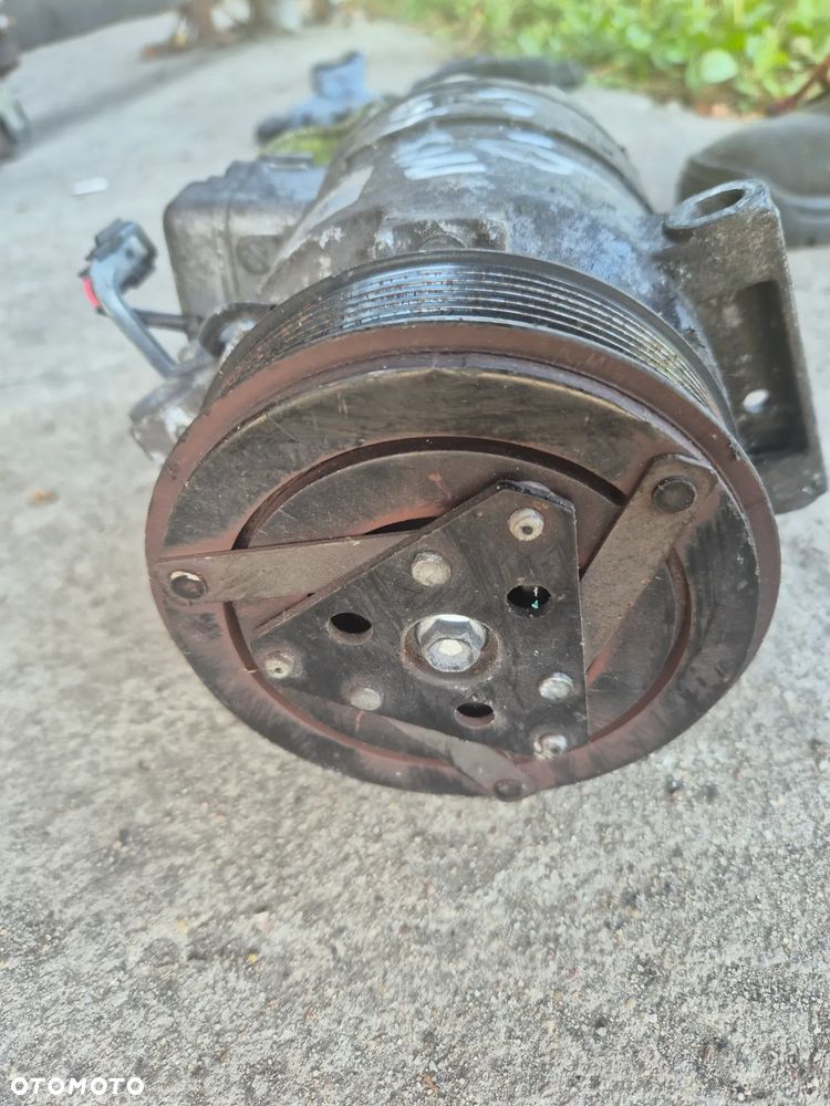 SPRĘŻARKA KLIMATYZACJI NISSAN QUASHQAI 92600BR70A - 3