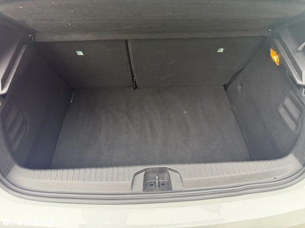 Renault Clio 1.6 E-TECH Zen - 16