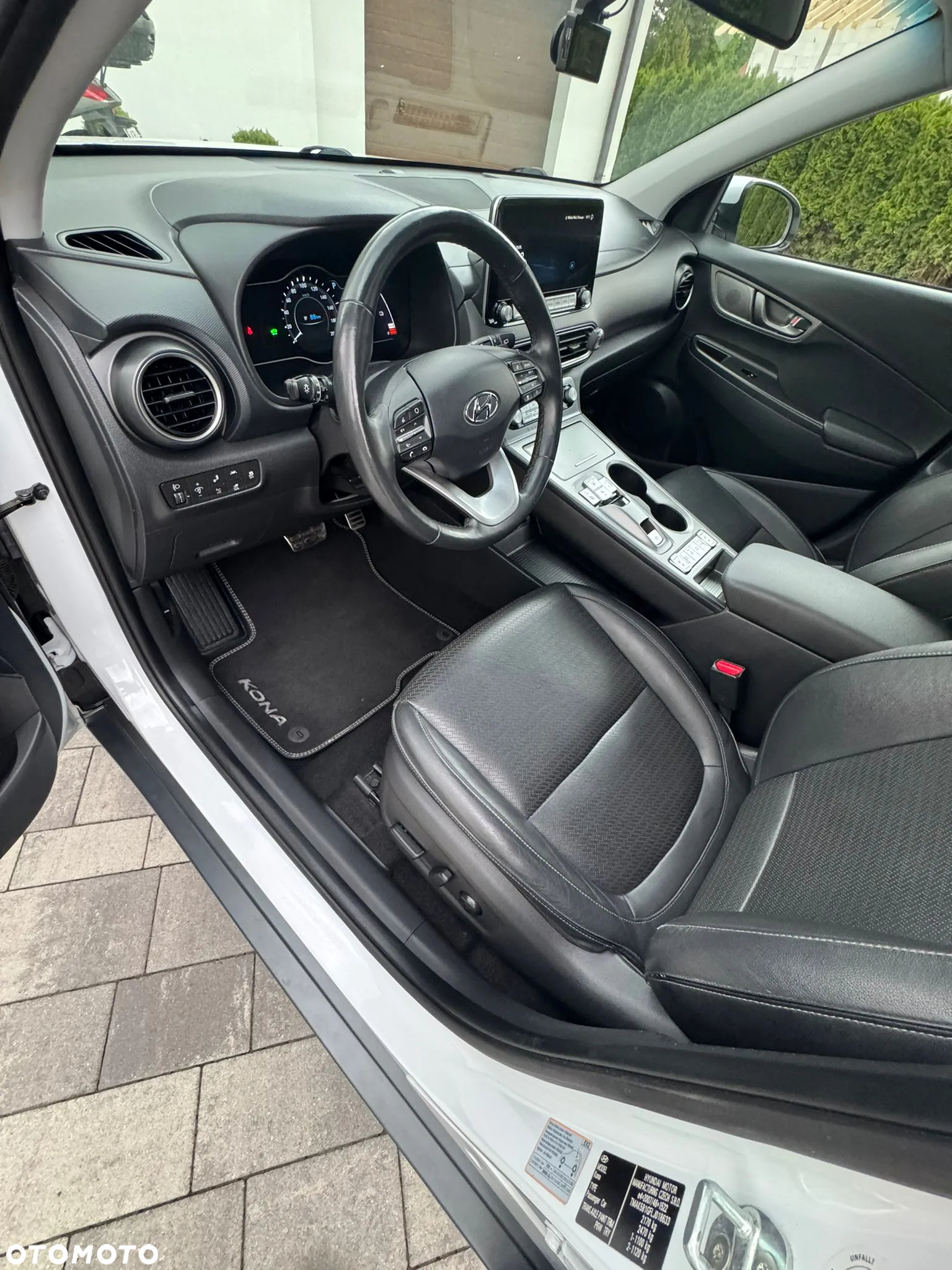 Hyundai Kona Electric 64kWh Premium - 9