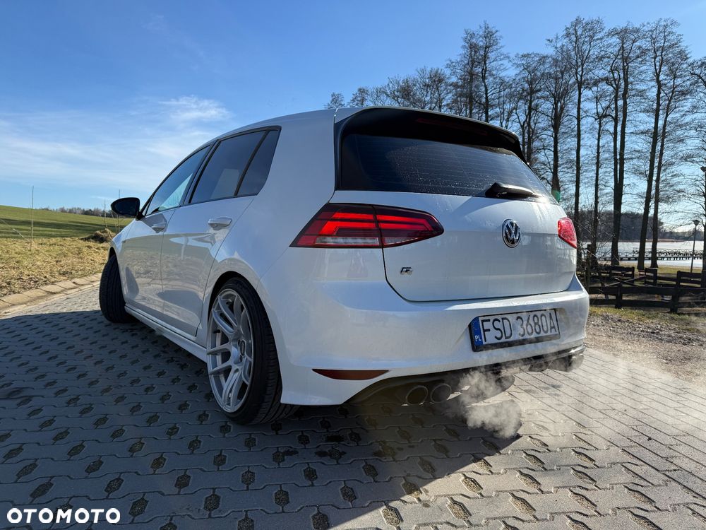 Volkswagen Golf - 6