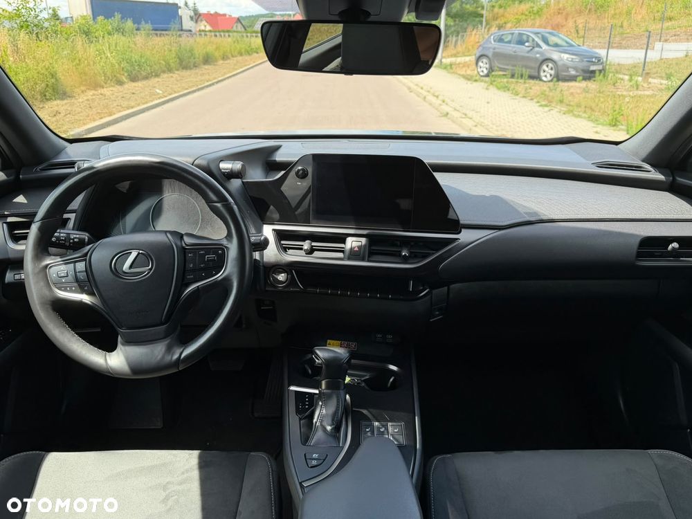 Lexus UX 250h - 20