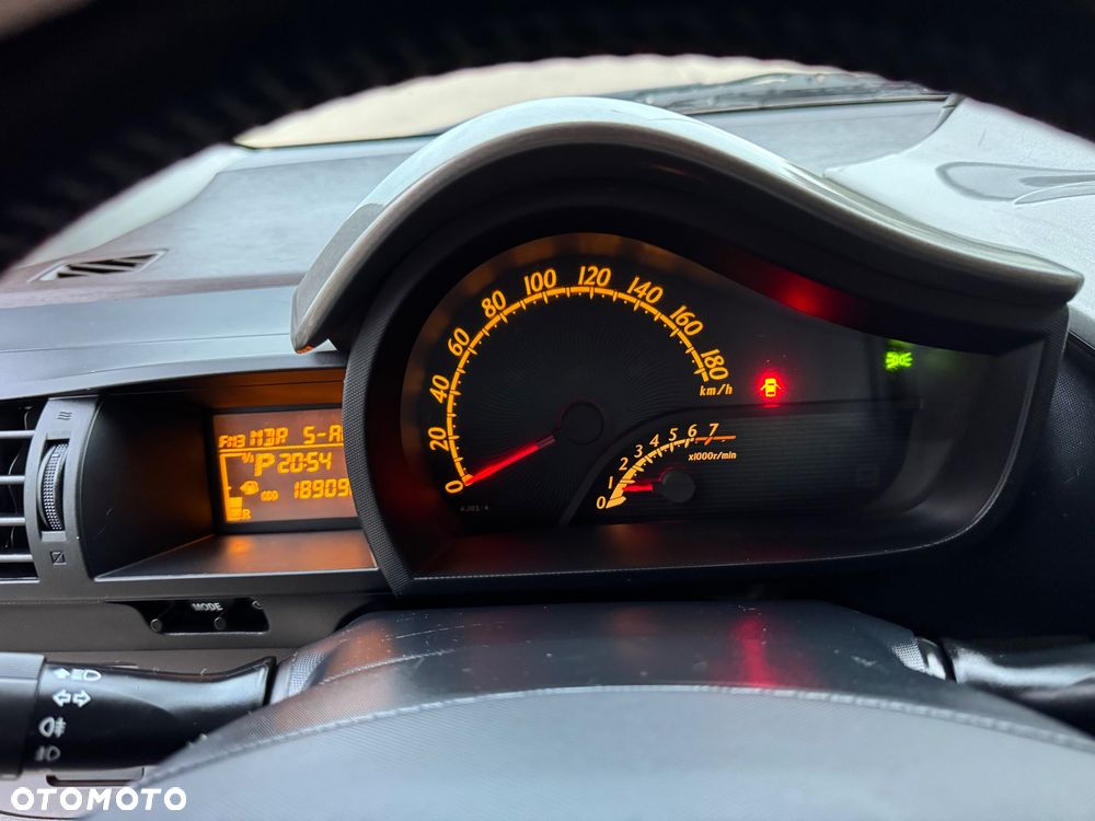 Toyota iQ 1.0 Multidrive + - 27